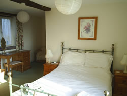 En-suite double bedroom